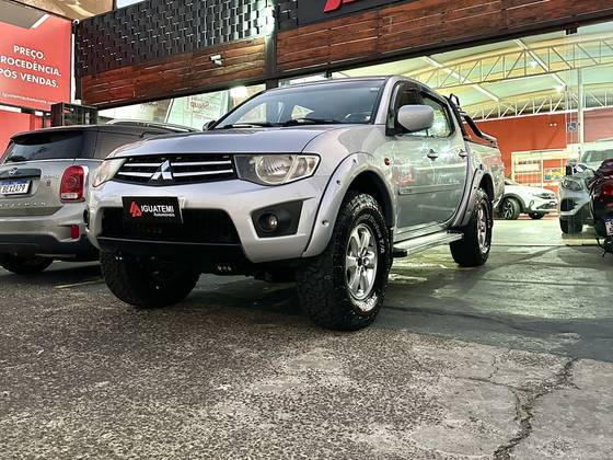 MITSUBISHI L200 TRITON 3.2 HPE 4X4 CD 16V TURBO INTERCOOLER DIESEL 4P MANUAL